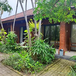 adus-beach-inn.hotelsseminyak.net/